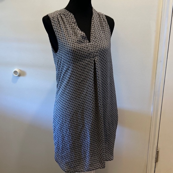 Clearance H&M Sleeveless Above Knee Mini Midi Dress 6 - Picture 1 of 7